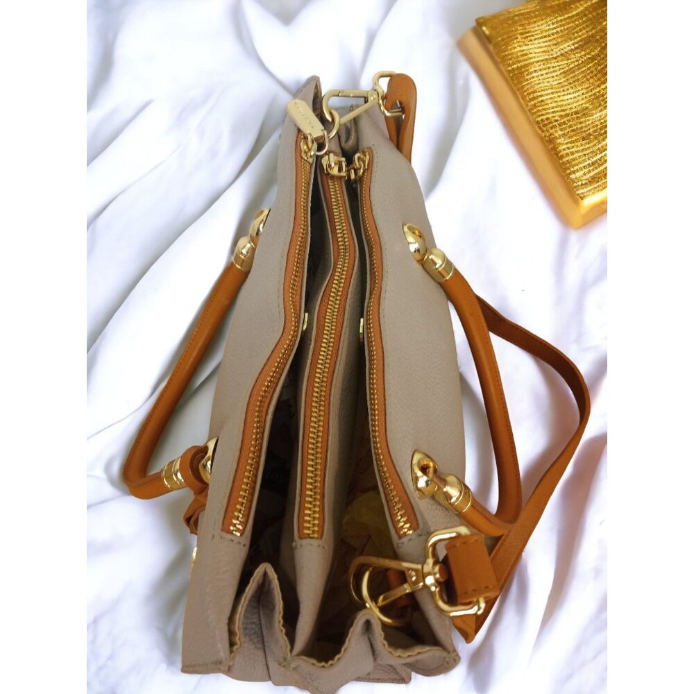 Valentina Tradizone Italiana Beige Pebbled Leather Crossbody Shoulder Bag - Picture 5 of 16